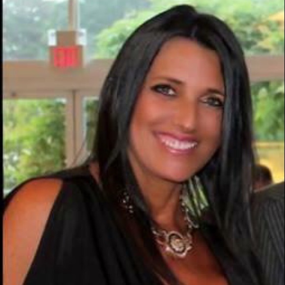 Meet your Posher, Linda - Picture 2 of 3